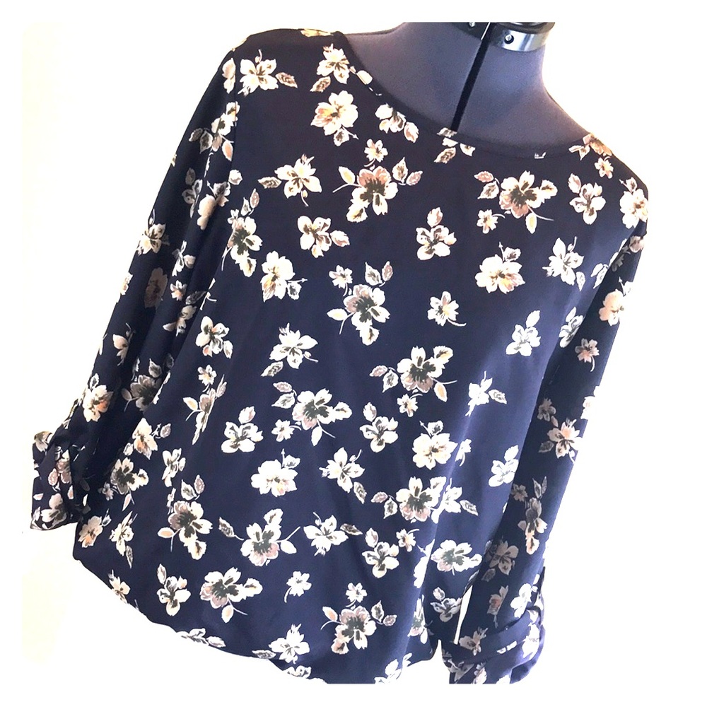 The Limited Women’s Blouse. Size Large